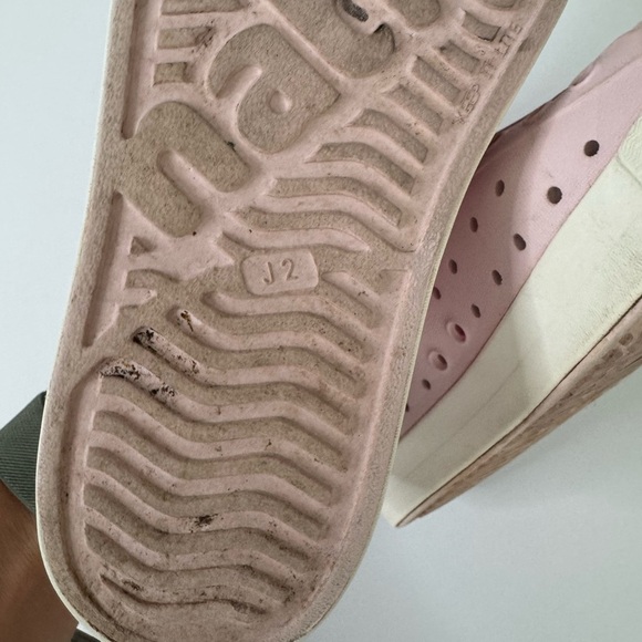 Native Shoes Kids' Jefferson Slip-On Shoe Milk Pink Size 2 - Picture 4 of 5